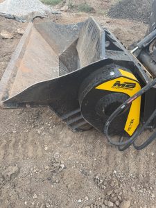 Bucket Crusher attachment